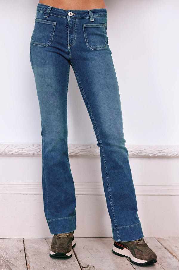 Flare-Jeans-Washed-Denim